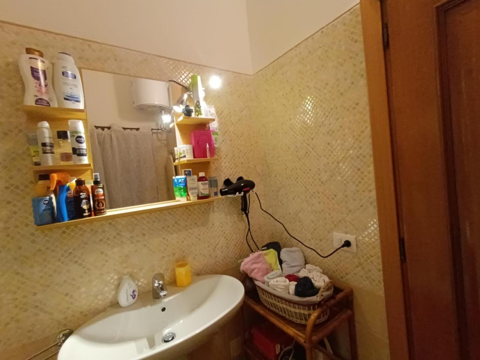 Castello Camera Privata, Nell'Appartamento Condiviso Cagliari Zewnętrze zdjęcie